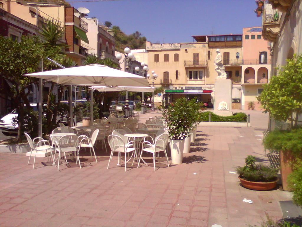 Lina House Lägenhet Giardini Naxos Rum bild